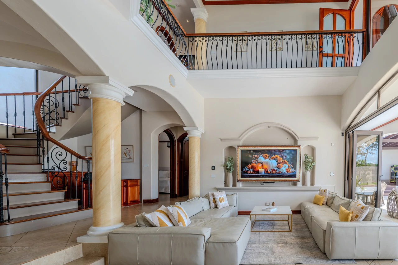 Luxury Home with Pool, Bar Area & Resort-Level Amenities | 6 br, 4.5 ba in Perez Zeledon - Gallery image 12