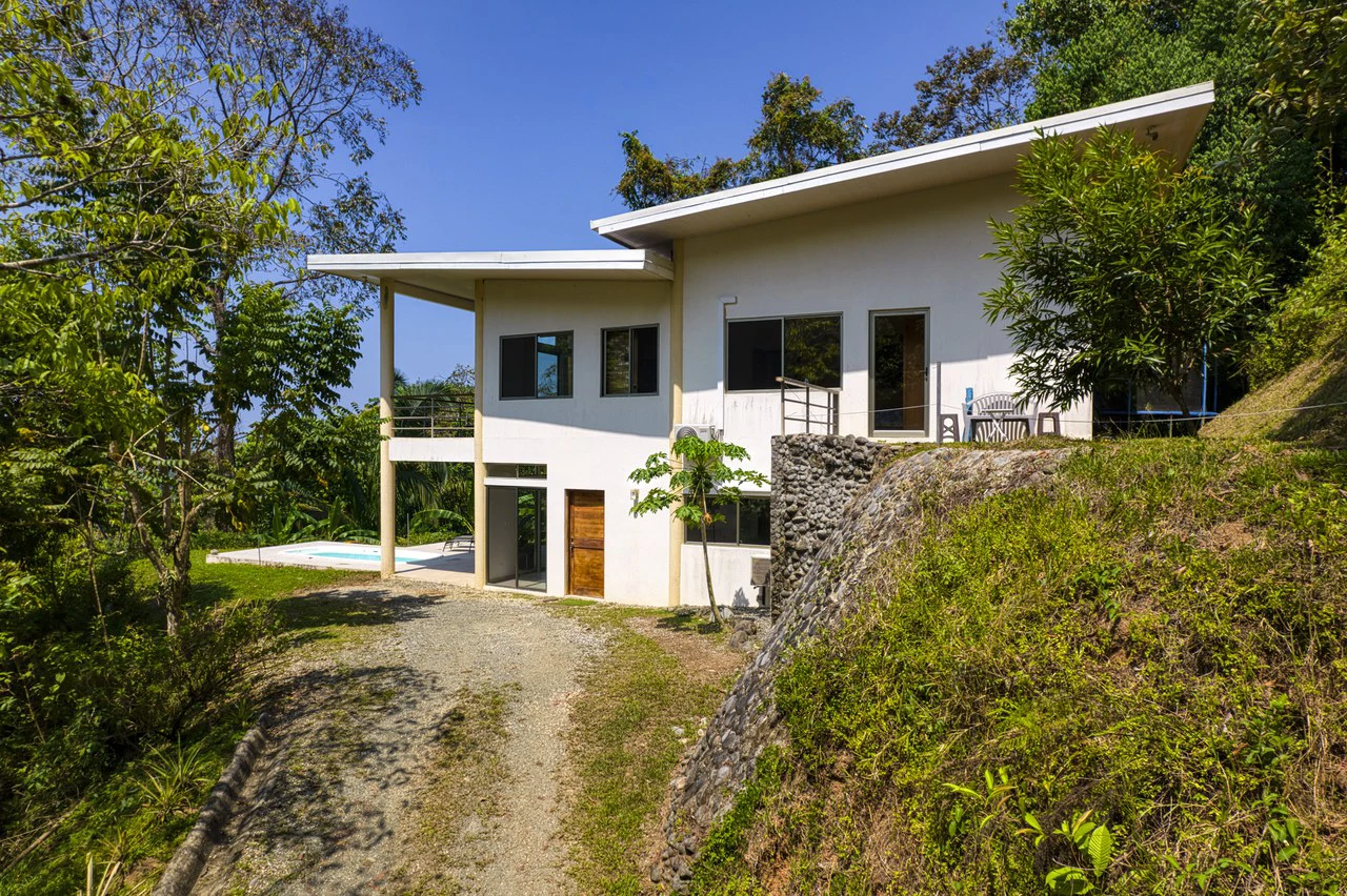 12.25 ACRES – 3 Bedroom 2 Story Ocean View Home 10 Min To The Beach!!! - Gallery image 28