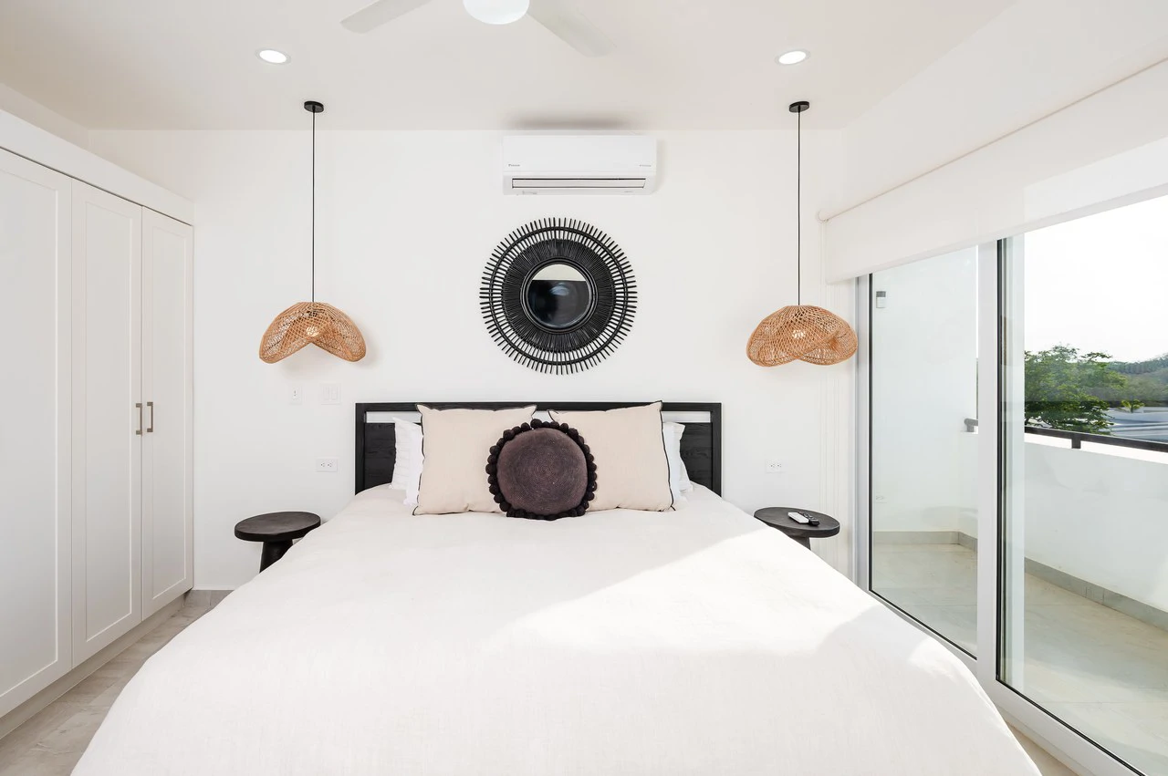 The Enclave: Ultra-Modern 5 Bedroom Villa Located Minutes From the Beach! - Gallery image 23