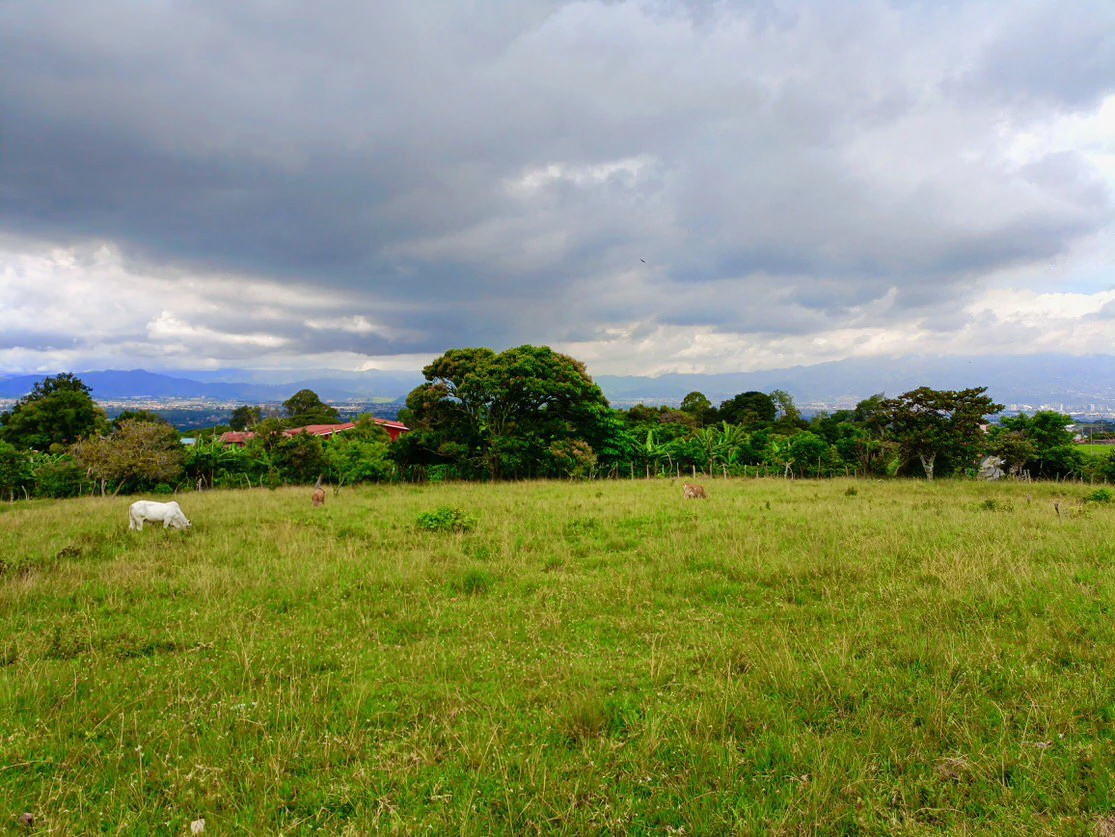 Lote con hermosas vista al valle central Costa Rica: Land for sale in Heredia San Isidro Heredial.
