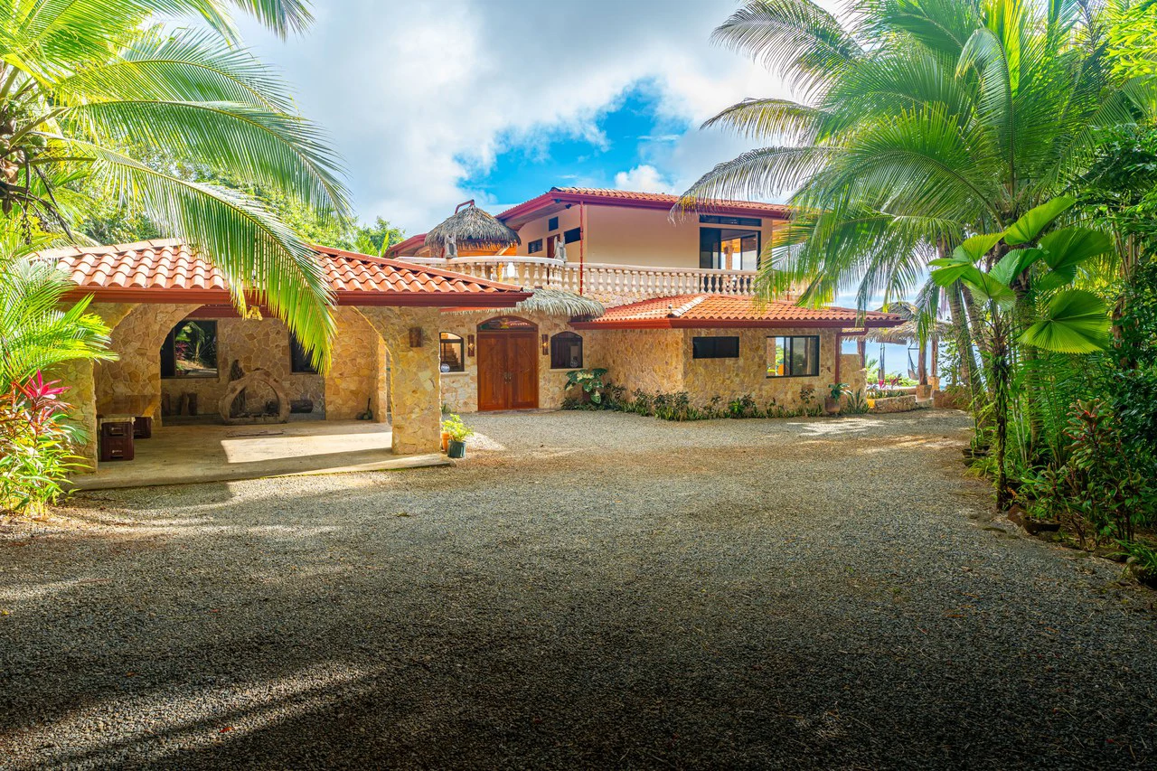 Mountain House For Sale in Escaleras - Gallery image 45