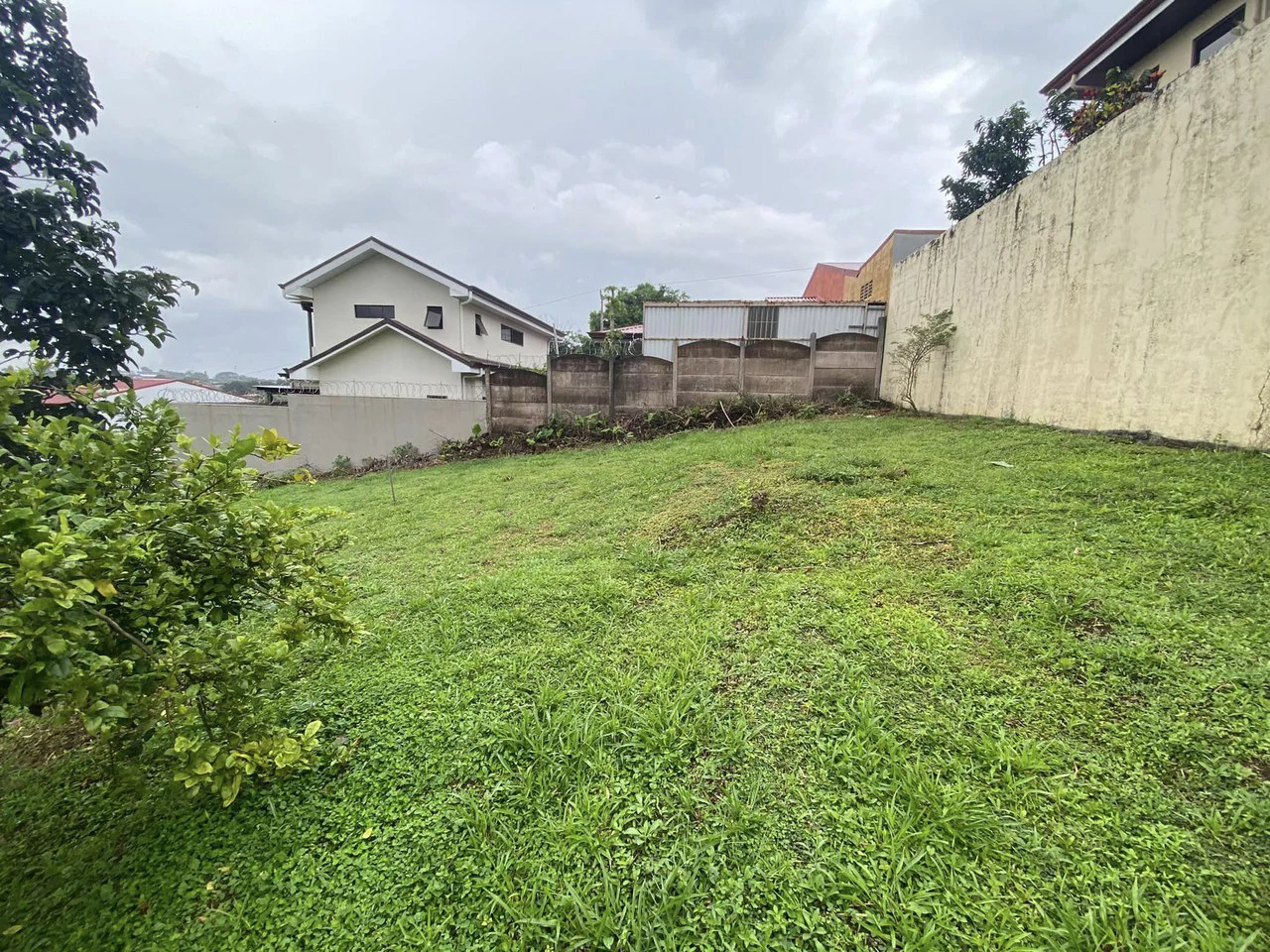 Development opportunity lot for apartments in Grecia - Gallery image 2