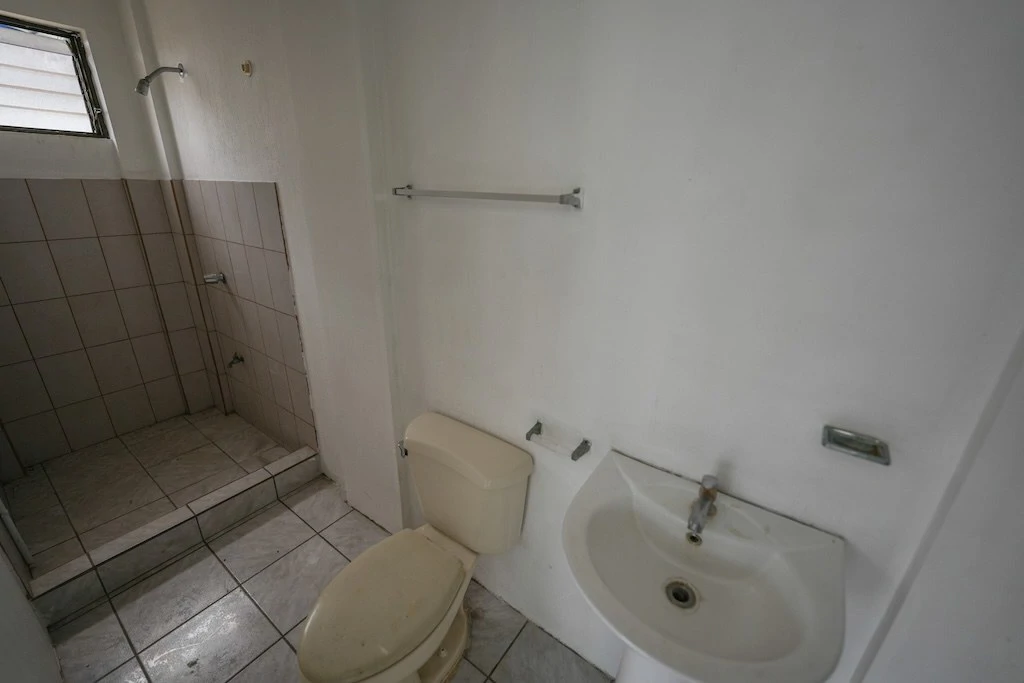 Retail Strip Center For Sale in Esparza - Gallery image 12