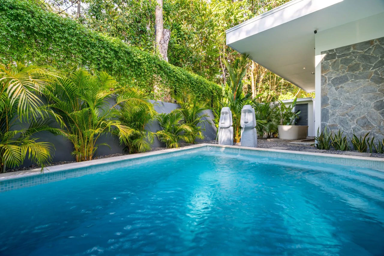 Amazing New Villa Cayman: Solar Powered and Walk to the Beach in Uvita! - Gallery image 73