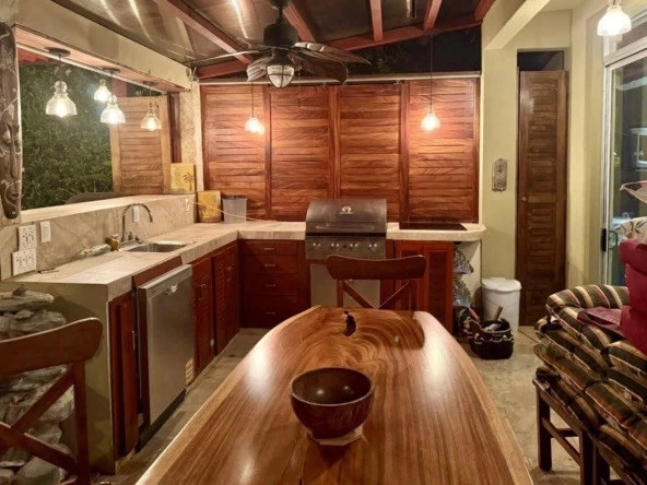 ARA 14: Fully Furnished and Home with Tons of amenities ie. Solar electricity - Gallery image 10