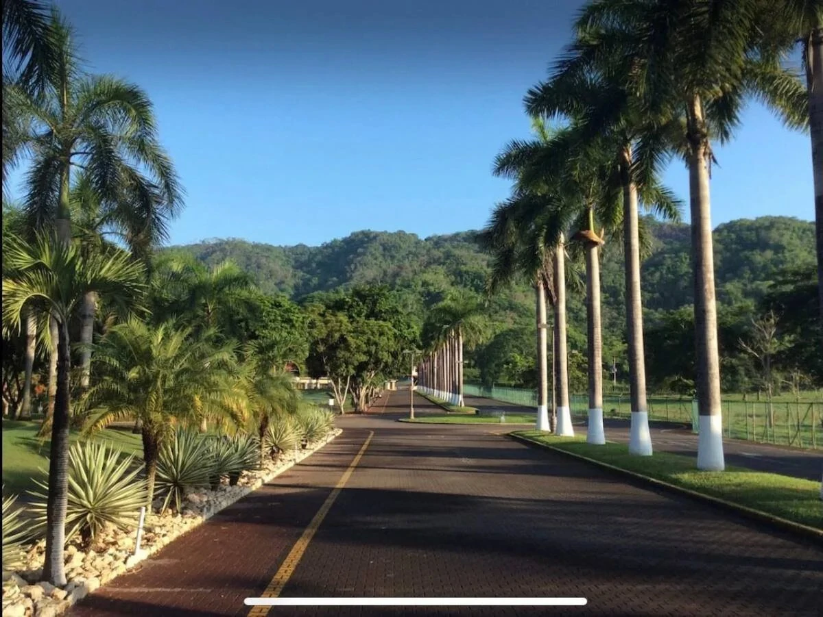 AZUL DEL MAR 14:$219,950 USD: NOW $185,000 USD with one-of-a-kind location with private beach, security, and amazing amenities!: Luxury resort-style living. Furnished and  Financing available - Gallery image 17