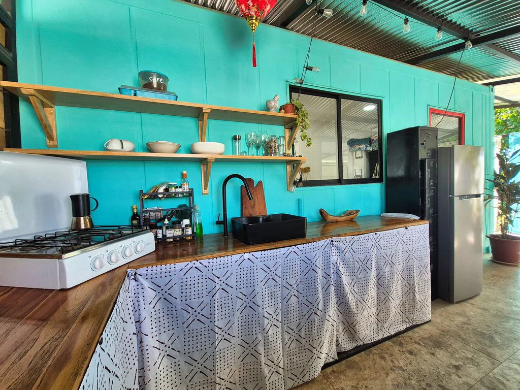 Casa Nomad: Affordable Beachside Living in Samara – Unique 2-bedroom Container home – Walking Distance To The Beach - Gallery image 17