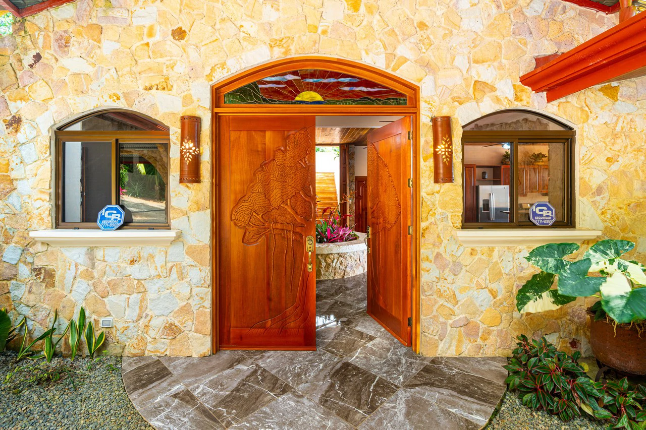 Mountain House For Sale in Escaleras - Gallery image 49