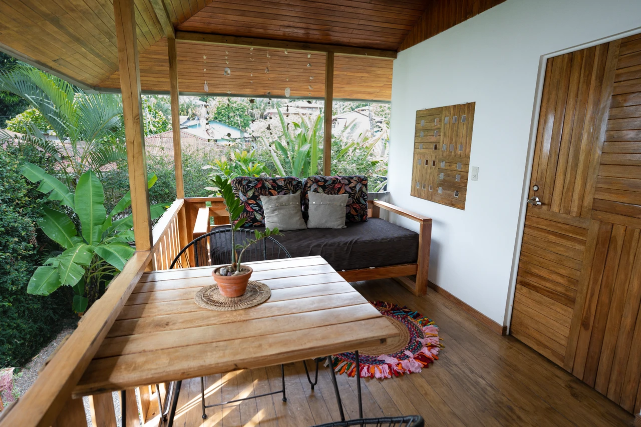 Boutique Apartment Property for Sale in Prime Location – Santa Teresa, Costa Rica: Turnkey Apartment Investment in Prime Santa Teresa Location - Gallery image 2