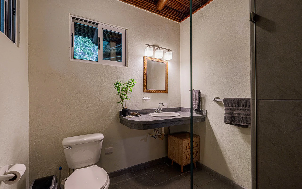 Whale's Tail Ocean View Estate with Extra Lot in Between Uvita and Dominical - Gallery image 40