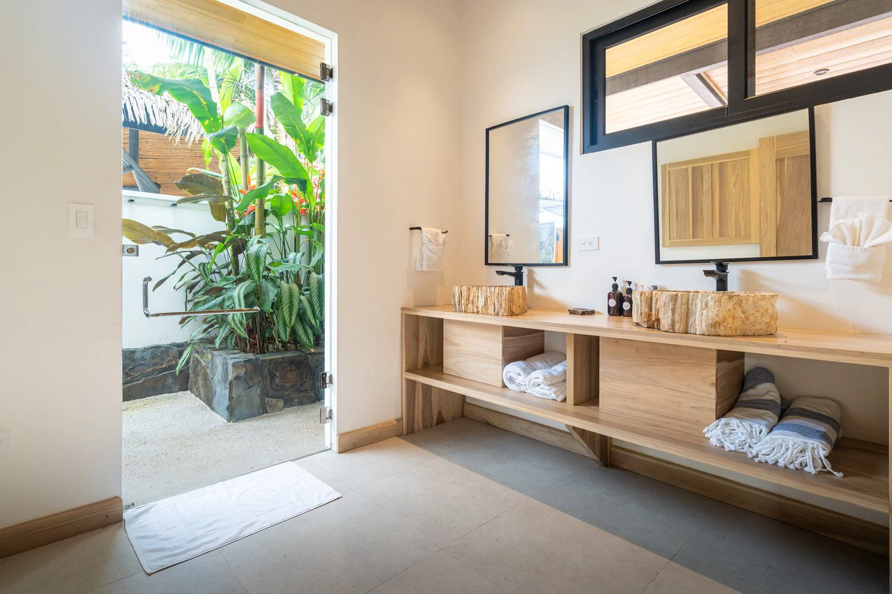 Casa Amarilla – Oceanfront Luxury Meets Sustainable Living in Tres Rios: Mountain House For Sale in Tres Rios - Gallery image 46