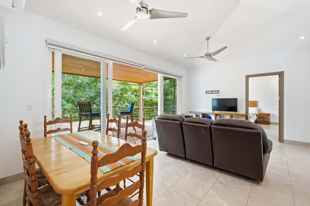 Casa Oasis: 3BR Main Residence + 2BR Guest House with Pool in Mar Vista, Playa Flamingo - Gallery image 22