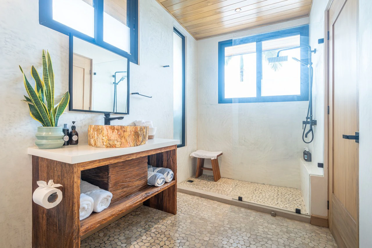 Casa Amarilla – Oceanfront Luxury Meets Sustainable Living in Tres Rios: Mountain House For Sale in Tres Rios - Gallery image 21