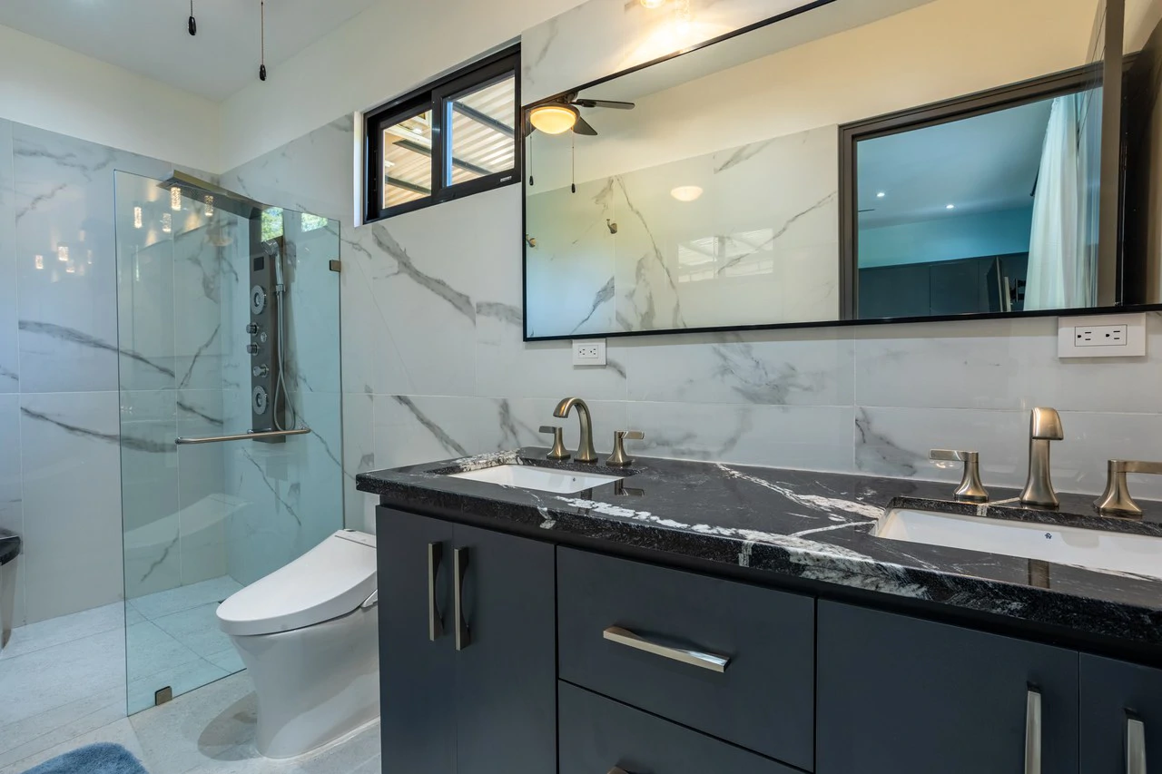 Custom Built Luxury Retreat with Guest Villas in Ojochal - Gallery image 19