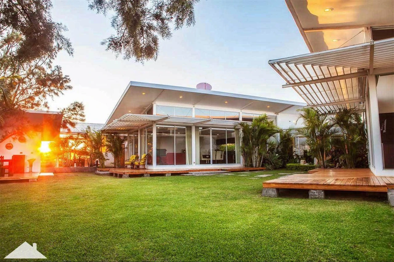 Luxury contemporary house for sale in San Bosco, Santa Barbara de Heredia.