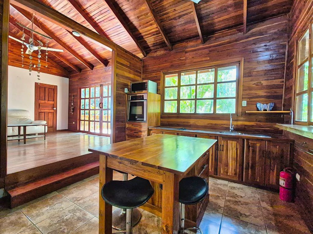 Casa Mango: Charming Teak Home in a Tropical Setting Near Sámara - photo 3