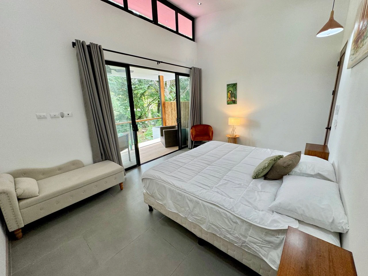 0.17 ACRES – 3 Bedrooms, Brand New Luxury Home in Uvita, Minutes From Beaches and Services, Wooded Lot, Year Round Stream, Private And Fully Furnished, Ready to Move!!! - Gallery image 24