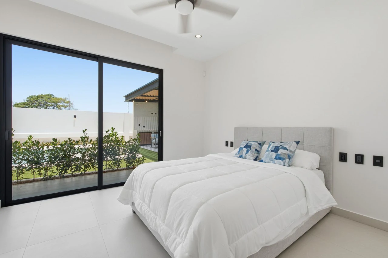 Villa Fresno: Newly Completed Contemporary Home with Private Pool Near Playa Avellanas - Gallery image 13