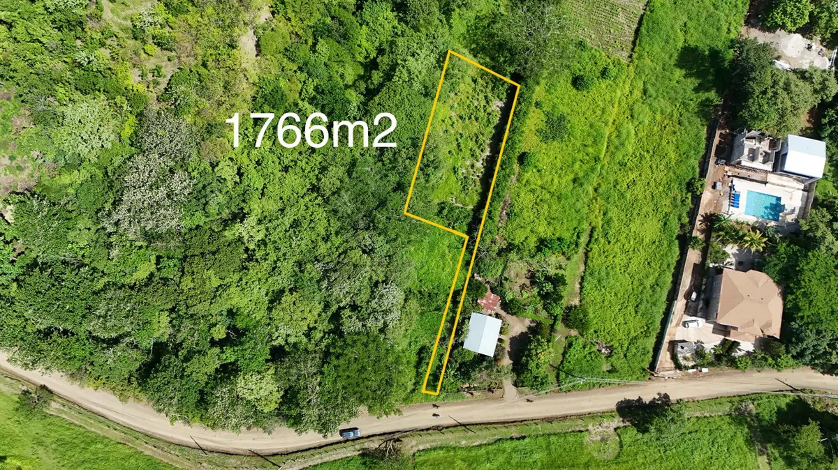 1,766 m² Lot: Between Playa Grande & Tamarindo