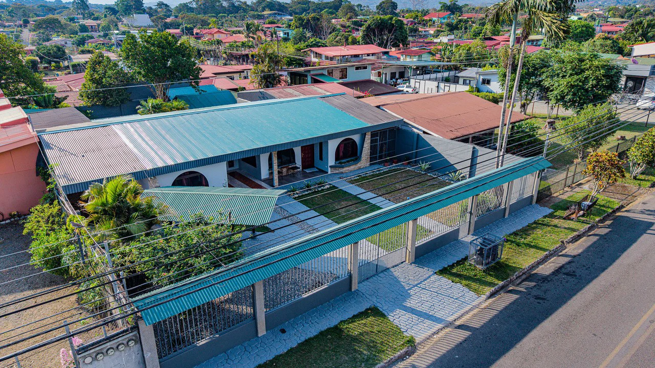 Completely Renovated 5 Bedroom Home in the Heart of San Isidro - Gallery image 89