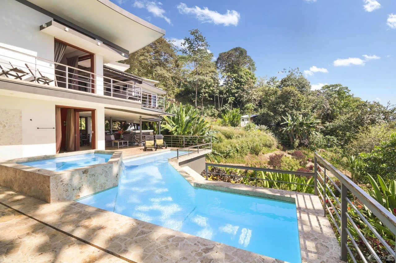 Casa Thai: Ocean View Villa in Uvita with Proven Airbnb Income and Luxury Tropical Living - Gallery image 3