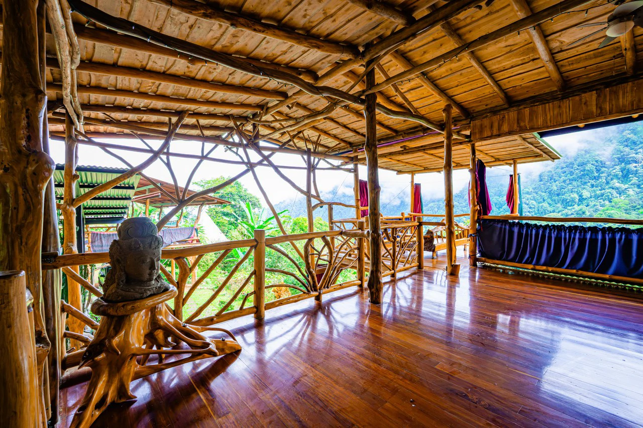 Riverfront Sanctuary with Breathtaking Views of Diamante Waterfalls - Gallery image 15