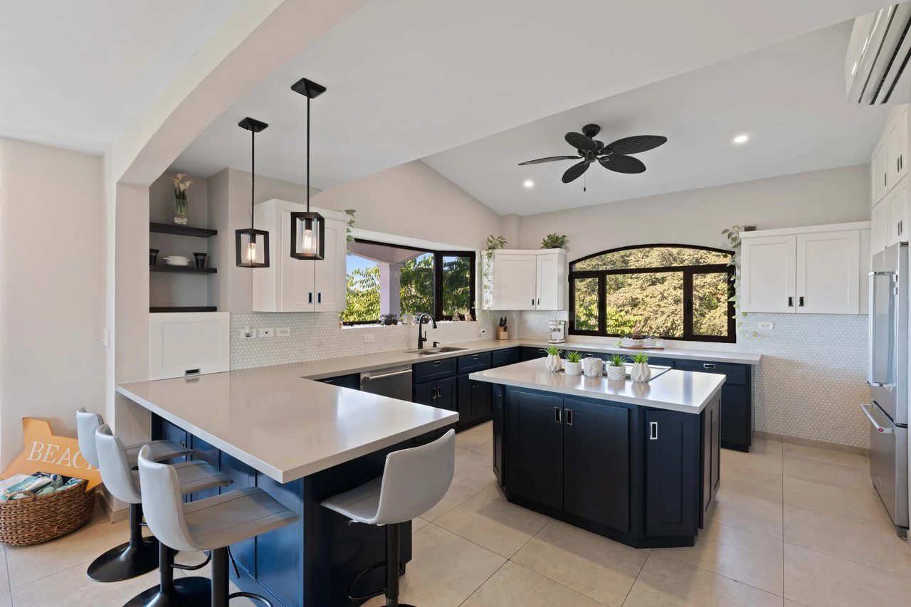 Villa Melina: Reserva Conchal Stunning Ocean and Golf course views - Gallery image 11