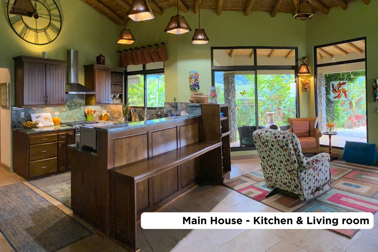 Countryside House For Sale in Santa Elena - Gallery image 5