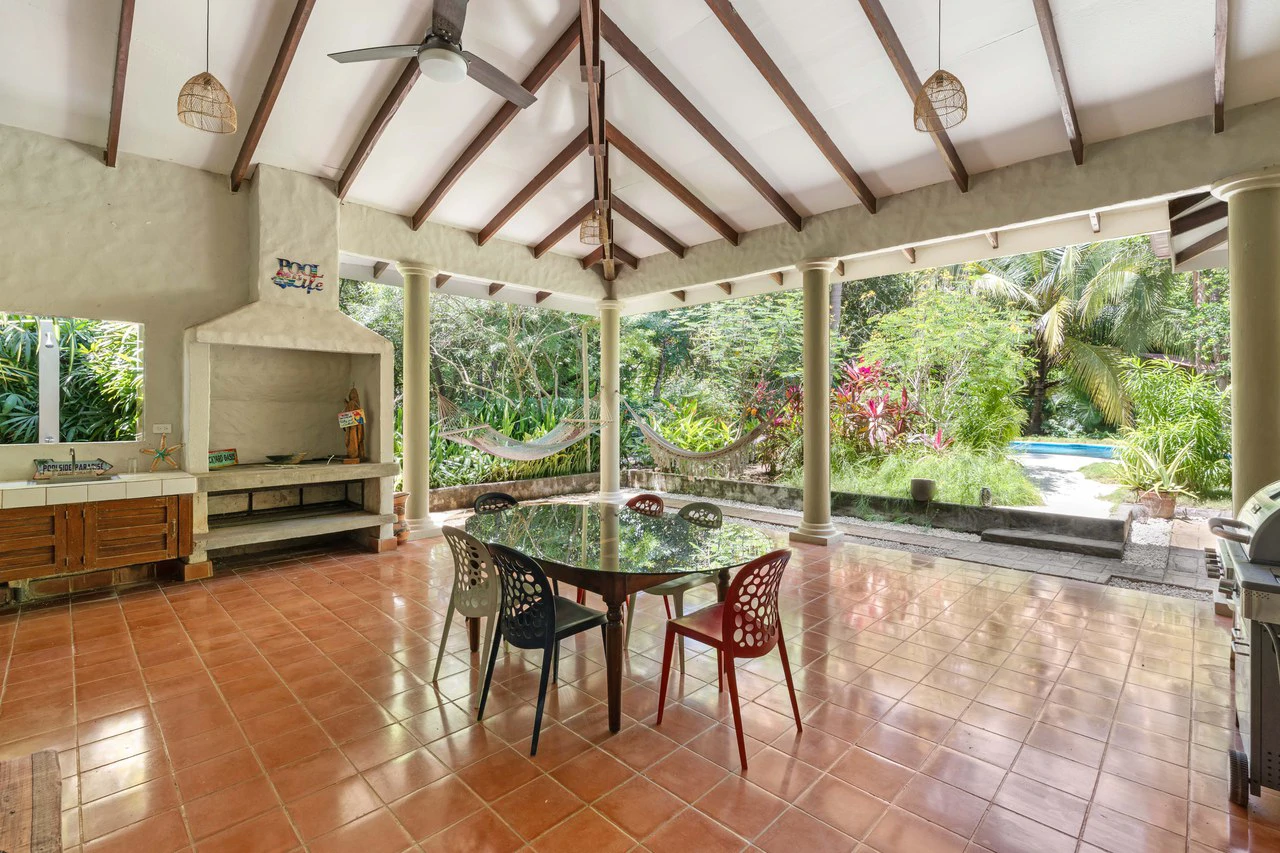 Casa El Coco: Modern Beach Retreat Steps from the Sand in Palm Beach Estates - Gallery image 14