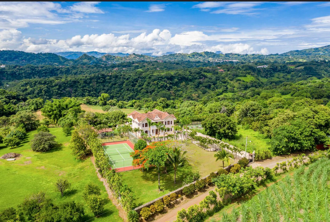 ID 3902:: Breathtaking Mountain View - Home for Sale - Gallery image 5
