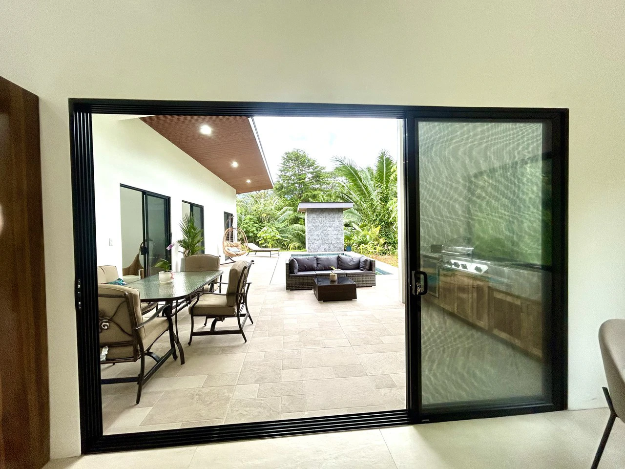 Casa Jardines: Brand new house with pool - Gallery image 11