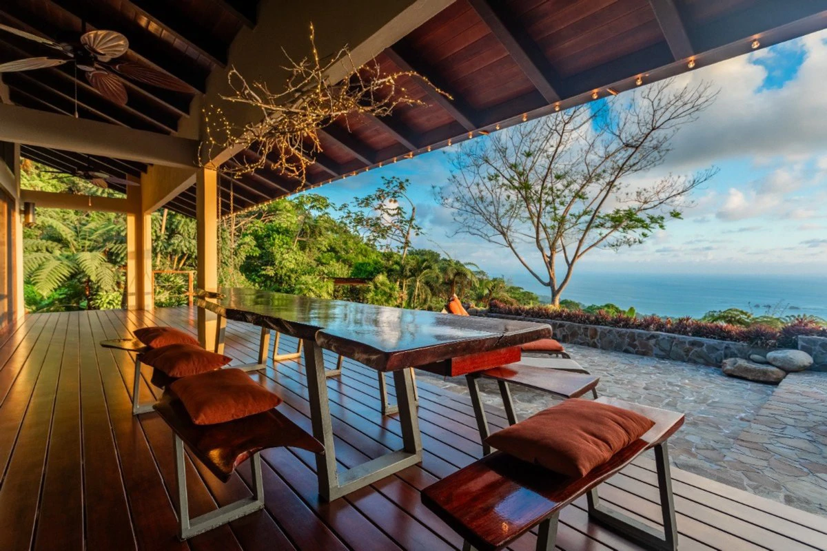 4.6 ACRES – 4 Bedroom Ultra-Private Oceanview Luxury Estate Surrounded by Rainforest!!! - Gallery image 24