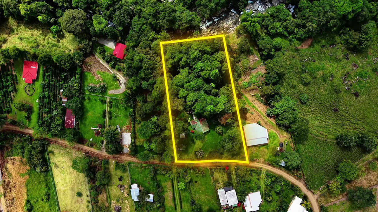 Mountain Home Construction Site For Sale in Santa Elena