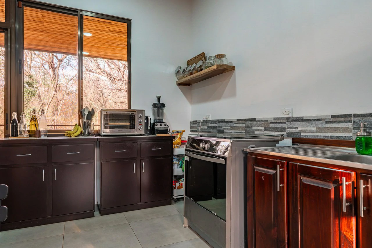 New 2BR Beach House, 5 min Walk to Playa Junquillal - Gallery image 5
