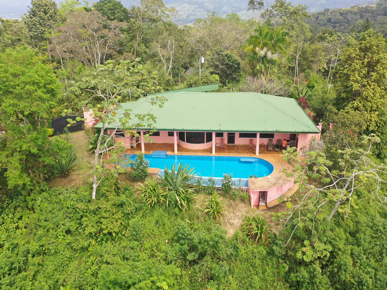 5.2 ACRES – 2 Bedroom Home With 60 Ft Infinity Lap Pool, 1 Bedroom Guest House, Fabulous Ocean View, Mature Fruit Trees!!! - Gallery image 2