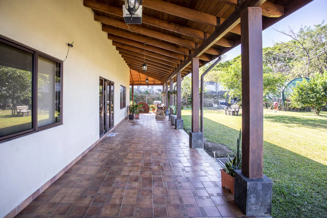 House for sale - Los Angeles, Grecia - Gallery image 4