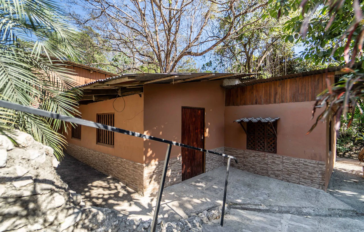 Casita San Fernando - 2BR Tico Home: Countryside House For Sale in Playa Samara