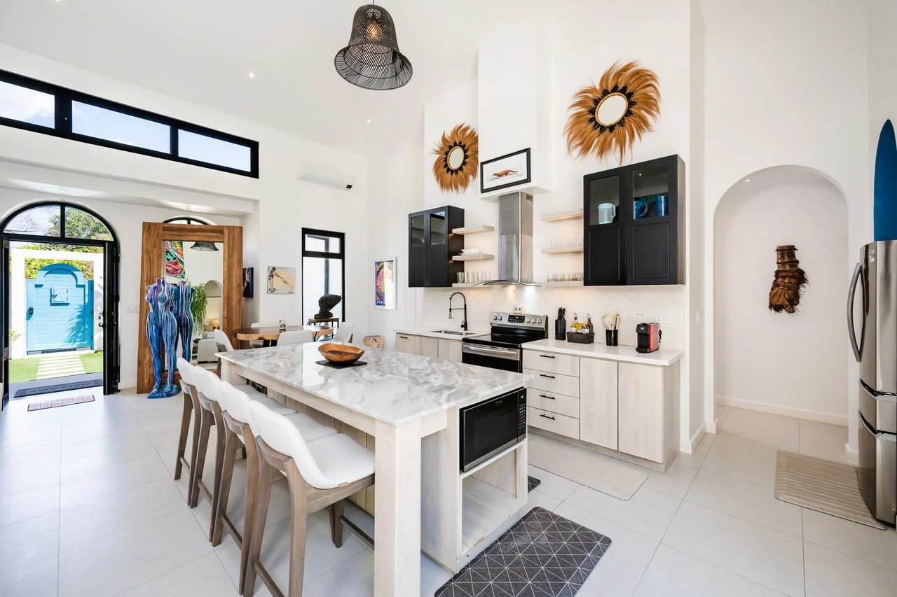 Casa Rio: Modern 5-Bedroom Home with Pool & Casita in Surfside Potrero - Gallery image 5