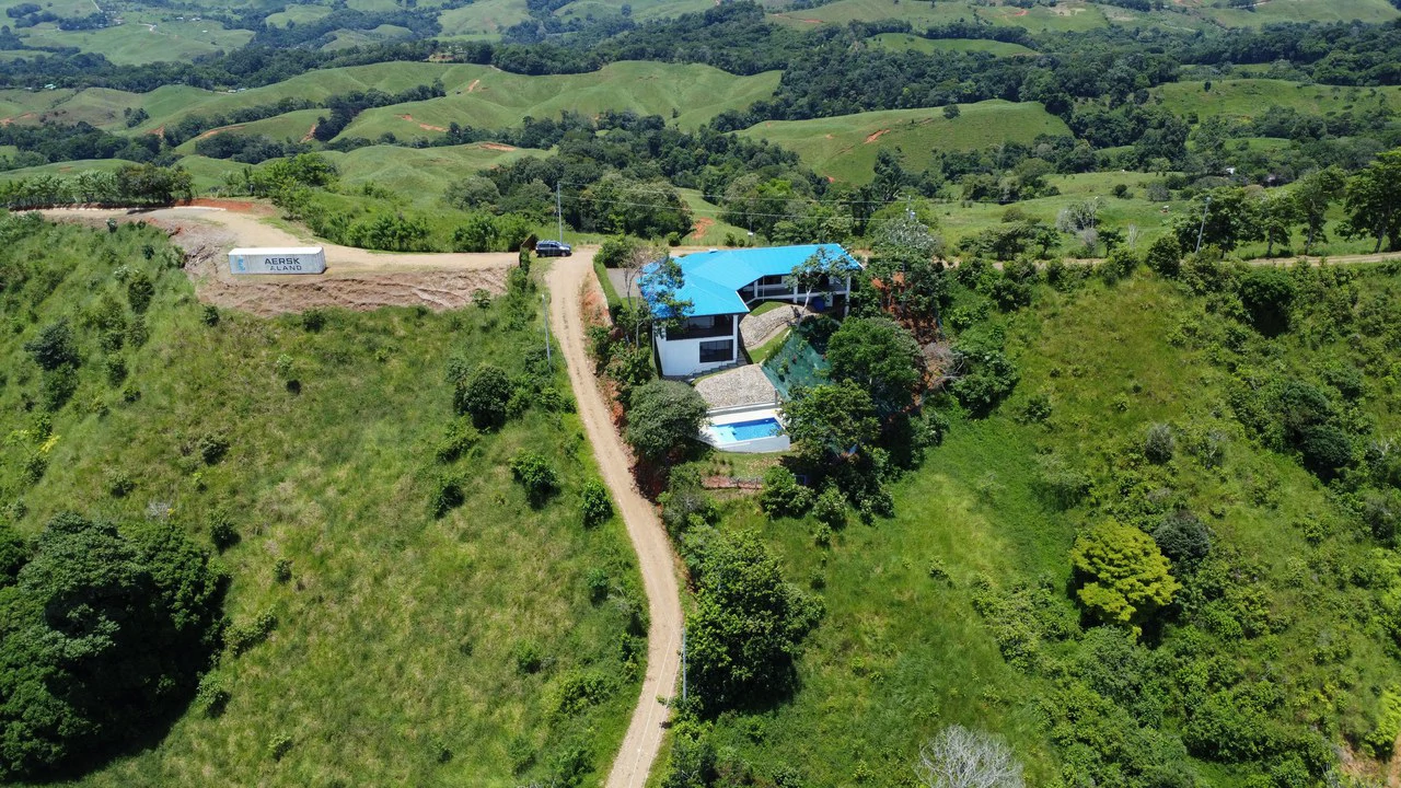 1.97 ACRES – 3 Bedroom Home With Pool, 360 Degree Mountain And Ocean View!!!!: Near the Coast and Mountain House For Sale in Platanillo de Dominical - Gallery image 2