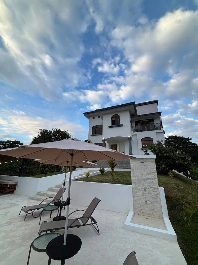 Incredible Casa Blanca in Monterrey: Pool and Huge Land Near the Beach! Financing Available - Gallery image 16