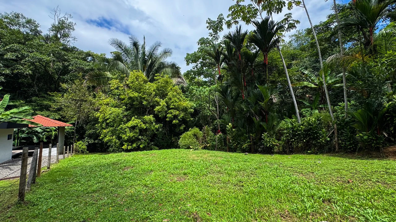 Beautiful Lot Ready to Built in Playa Hermosa, Osa with a Creek - Gallery image 8