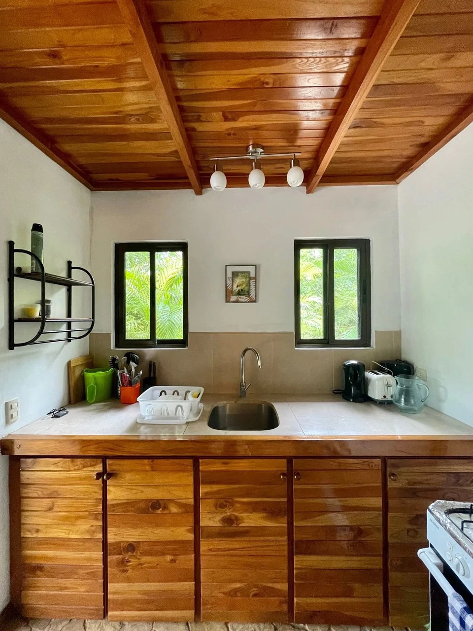 Boutique Eco-Lodge close to Tambor, Costa Rica – Tranquil, Turn-key Retreat on 3.3 Acres: Boutique Eco-Lodge close to Tambor, Costa Rica – Tranquil, Turn-key Retreat on 3.3 Acres - Gallery image 9