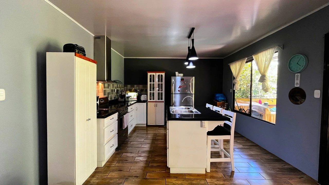 Countryside House For Sale in San Isidro del General - Gallery image 5