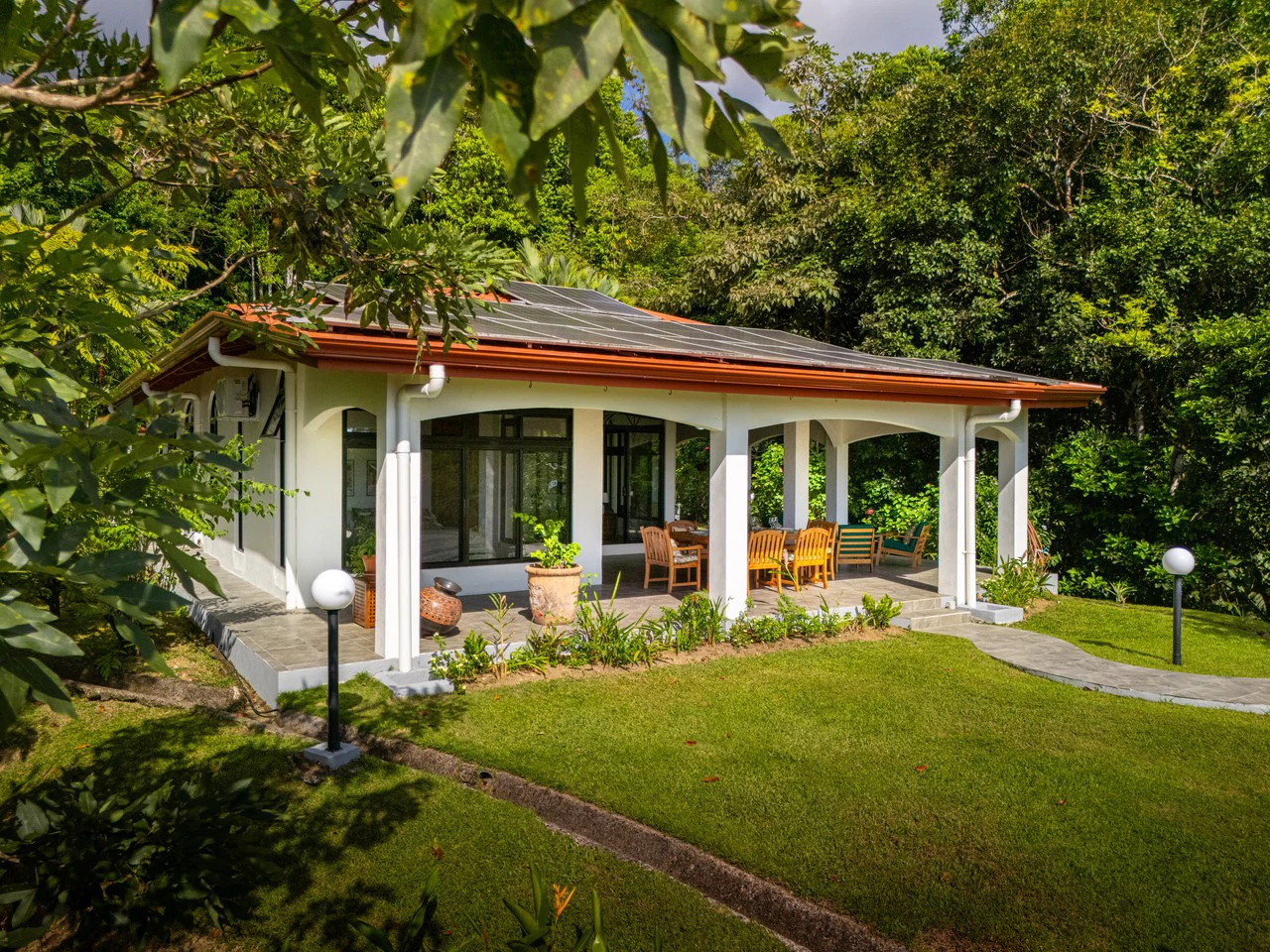 Villa Allamanda: Privacy Galore, Ocean, Jungle and Mountain Views - Gallery image 5