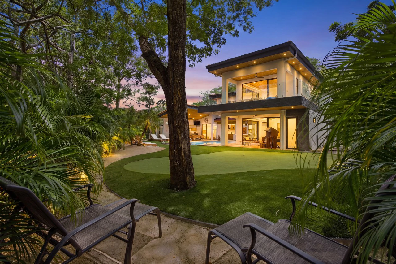 Casa La Ola Perfecta: Luxury 5-Bedroom Home with Pool Near the Beach in Hacienda Pinilla - photo 53