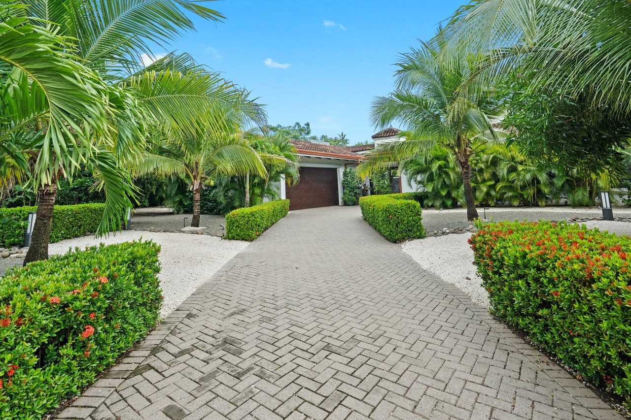 Pura Vida House: 6 bedroom 6 Bathroom Rental Juggernaut in Gated Community - Gallery image 42