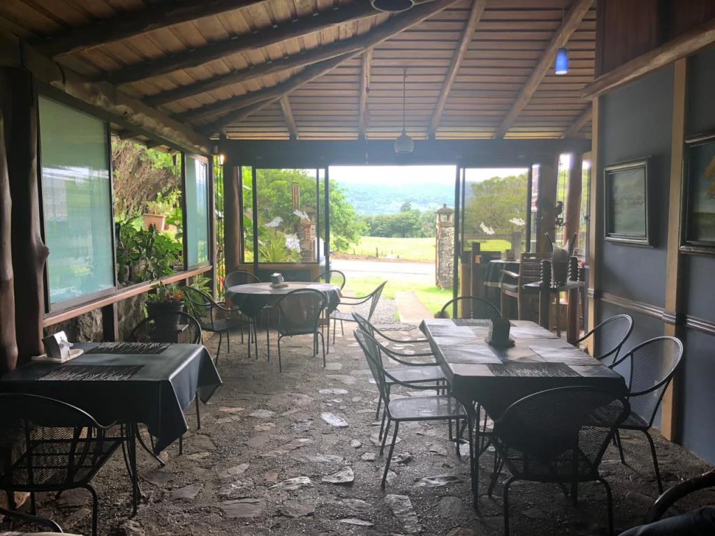 Beautiful Mountain Property for Sale in the Tourist Area of Miravalles, Currently Rented and Operating as a Restaurant – Excellent Investment Opportunity - Gallery image 7