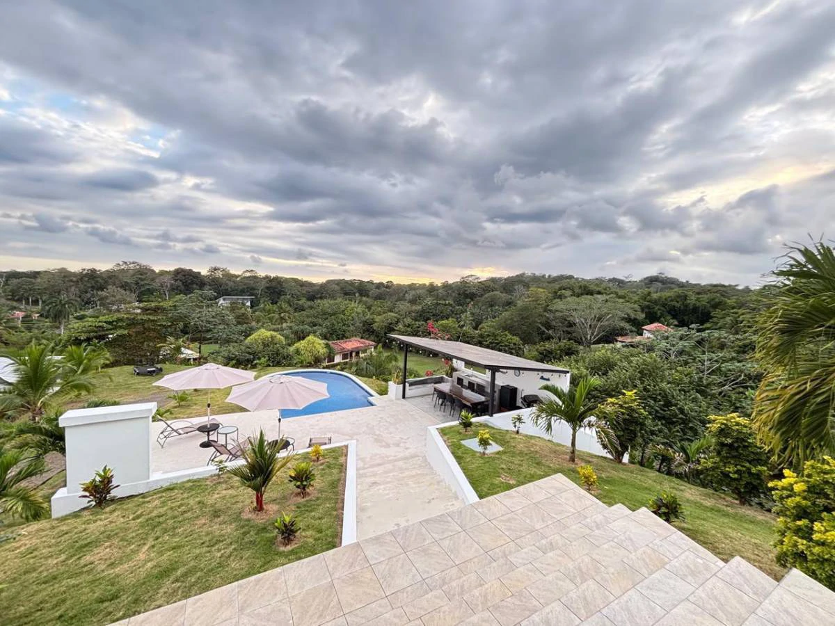 Incredible Casa Blanca in Monterrey: Pool and Huge Land Near the Beach! Financing Available - Gallery image 9