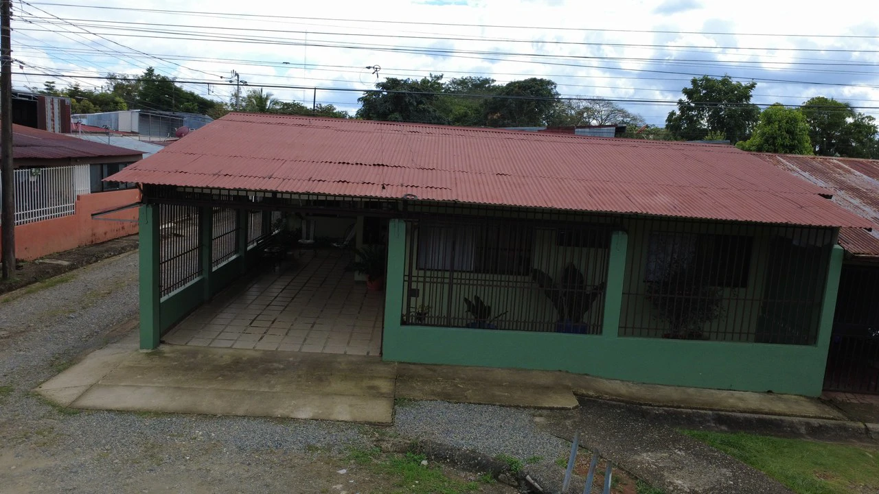 Countryside House For Sale in Buenos Aires