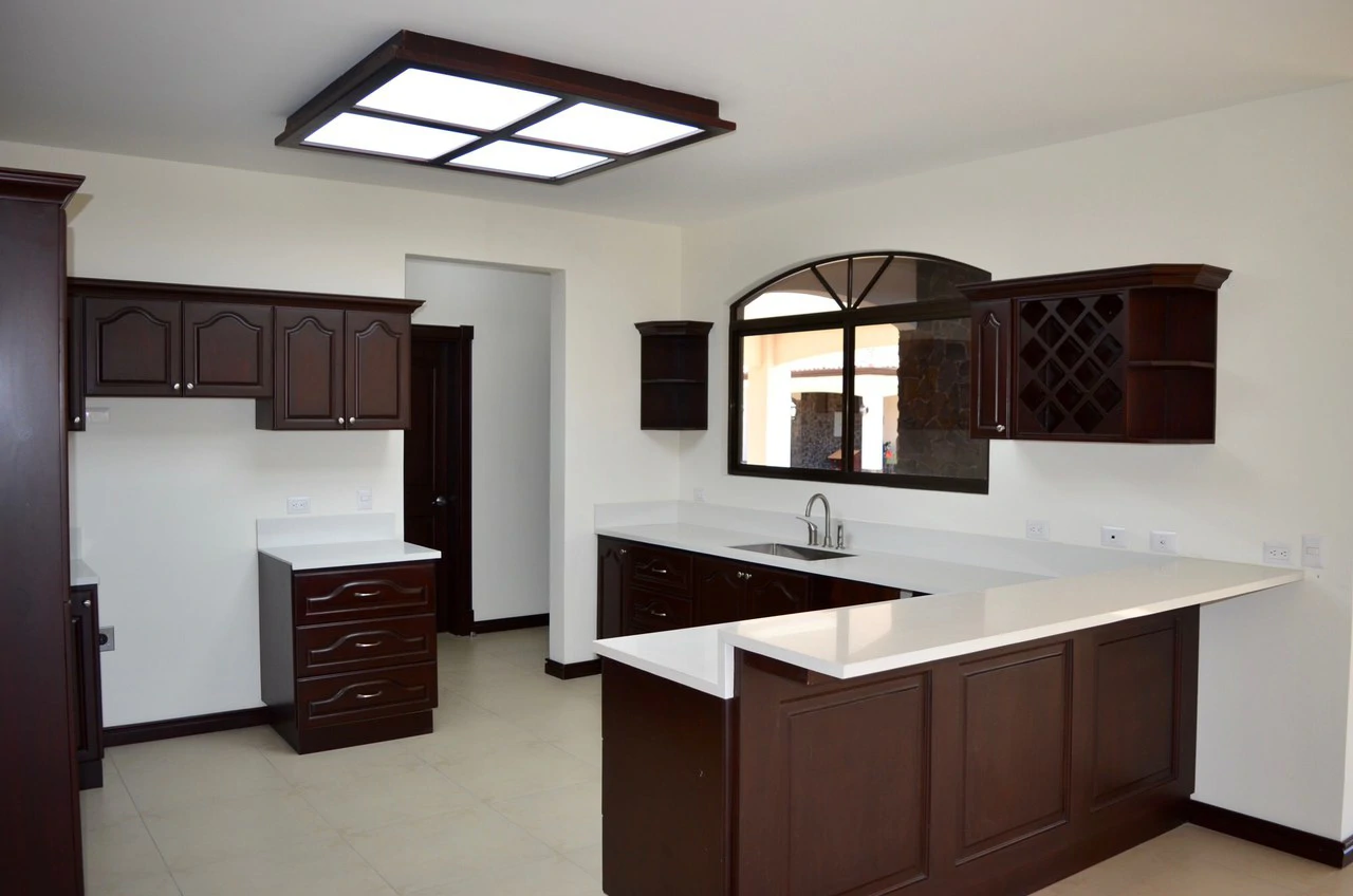 Mountain House For Sale in San Isidro - Gallery image 13